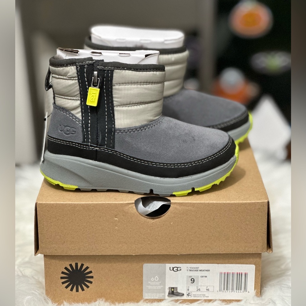 UGG Snow Boot (Toddler)